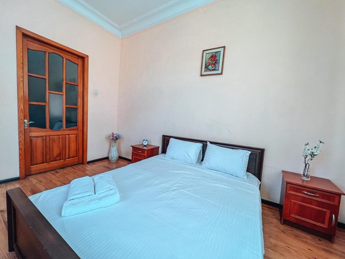 Apartments On Kreshchatik 17 Kiev Ngoại thất bức ảnh
