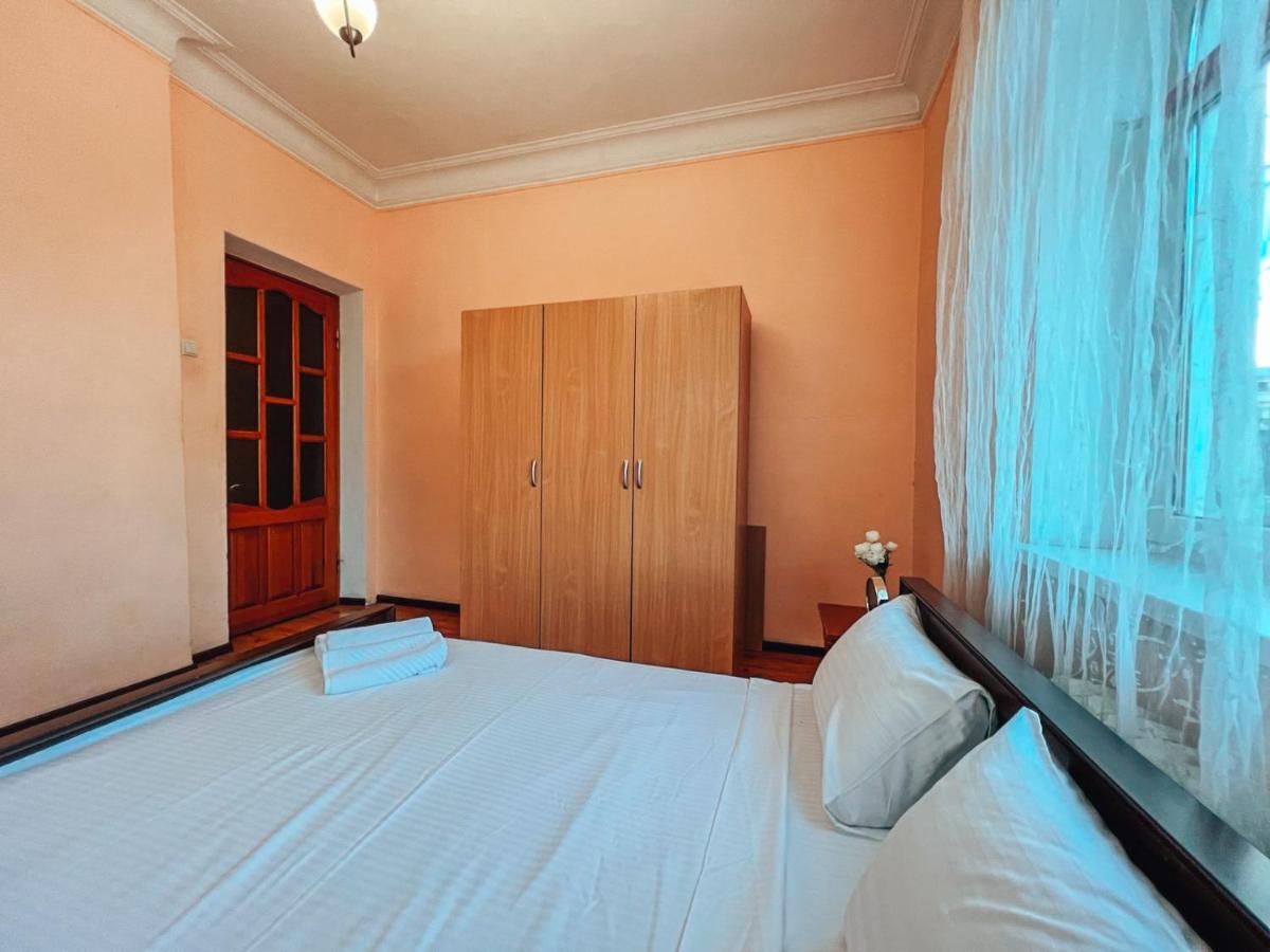 Apartments On Kreshchatik 17 Kiev Ngoại thất bức ảnh