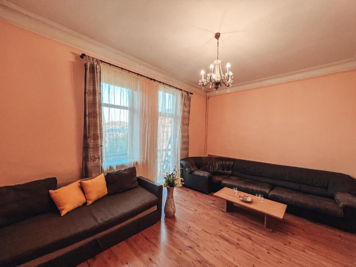 Apartments On Kreshchatik 17 Kiev Ngoại thất bức ảnh