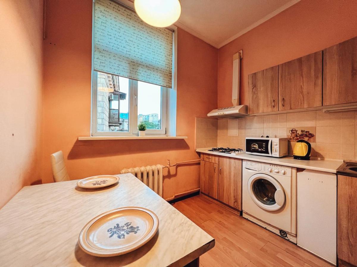 Apartments On Kreshchatik 17 Kiev Ngoại thất bức ảnh